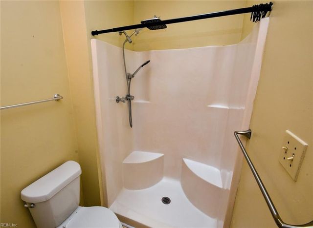 5216 Johnstown LN, Virginia Beach, VA 23464