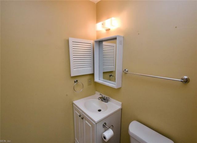 5216 Johnstown LN, Virginia Beach, VA 23464