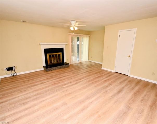 5216 Johnstown LN, Virginia Beach, VA 23464