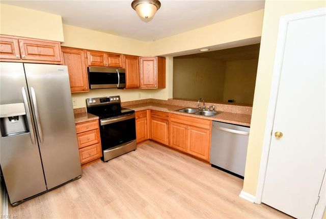 5216 Johnstown LN, Virginia Beach, VA 23464