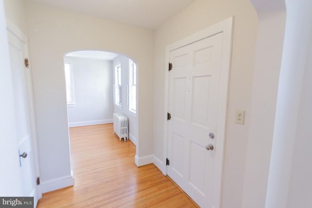 1104 W RACE ST, Martinsburg, WV 25401