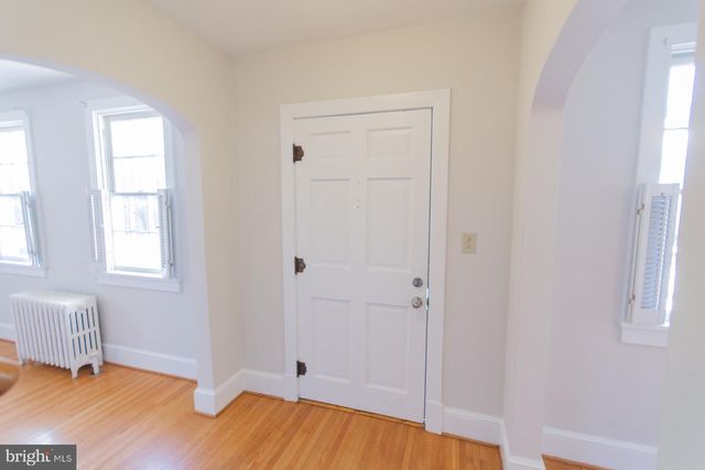1104 W RACE ST, Martinsburg, WV 25401