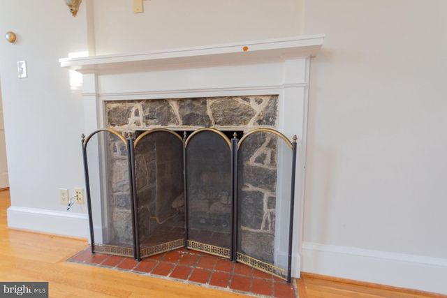 1104 W RACE ST, Martinsburg, WV 25401