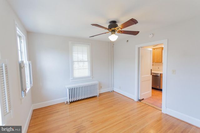 1104 W RACE ST, Martinsburg, WV 25401