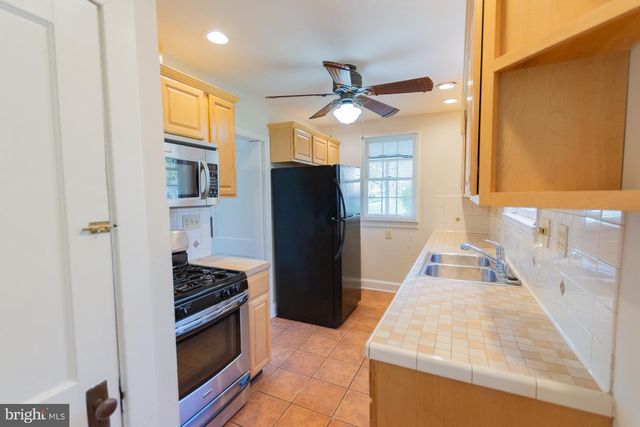1104 W RACE ST, Martinsburg, WV 25401