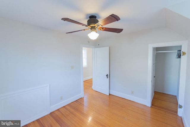 1104 W RACE ST, Martinsburg, WV 25401