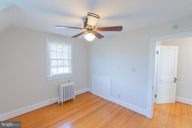 1104 W RACE ST, Martinsburg, WV 25401