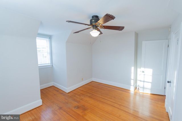 1104 W RACE ST, Martinsburg, WV 25401