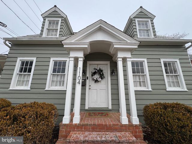 1104 W RACE ST, Martinsburg, WV 25401