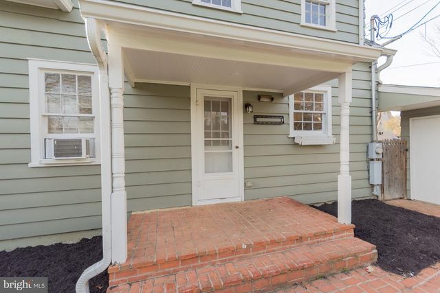 1104 W RACE ST, Martinsburg, WV 25401