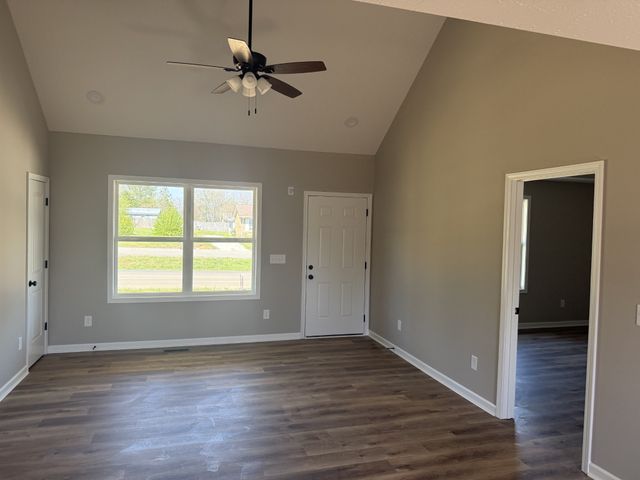 500 Crescent Factory Rd, Lawrenceburg, TN 38464