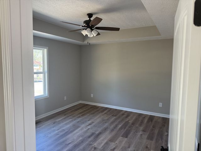 500 Crescent Factory Rd, Lawrenceburg, TN 38464