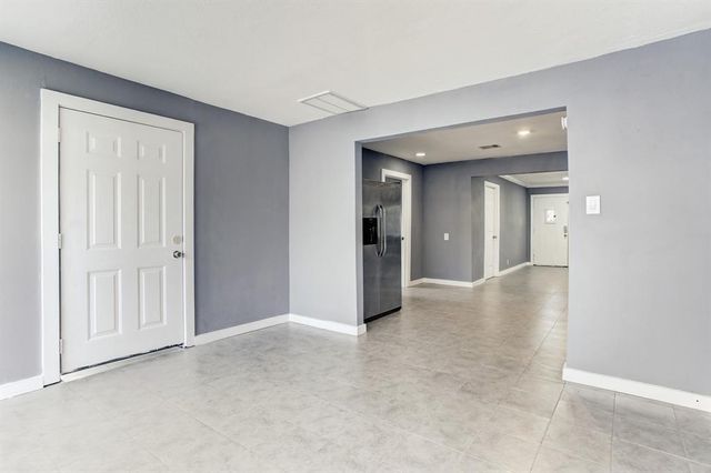 9005 Cheer Street, Houston, TX 77063