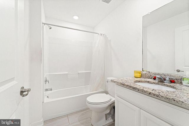 23 GULFSTREAM RD, New Egypt, NJ 08533