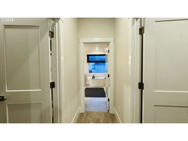 11651 Sw Hayrick Ter, Beaverton, OR 97007