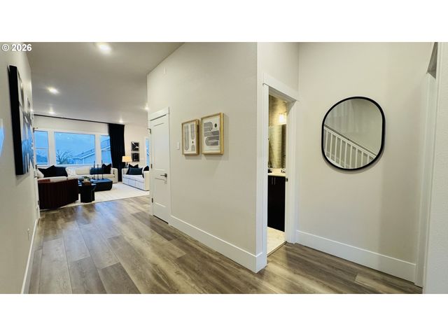 11651 Sw Hayrick Ter, Beaverton, OR 97007