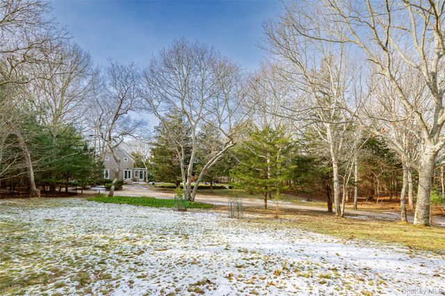 10 Deer Path, East Hampton, NY 11937