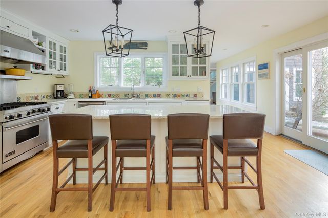 10 Deer Path, East Hampton, NY 11937