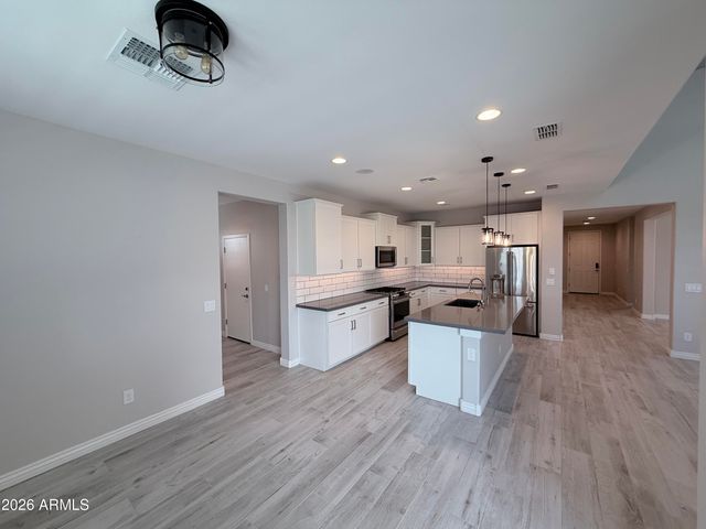 25509 N 140th Drive, Surprise, AZ 85387