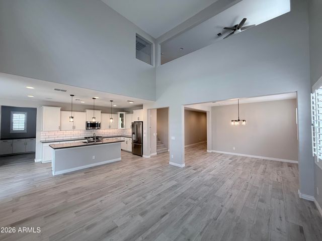 25509 N 140th Drive, Surprise, AZ 85387