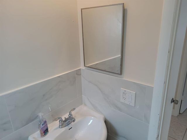 6300 SW 41ST Place, Davie, FL 33314