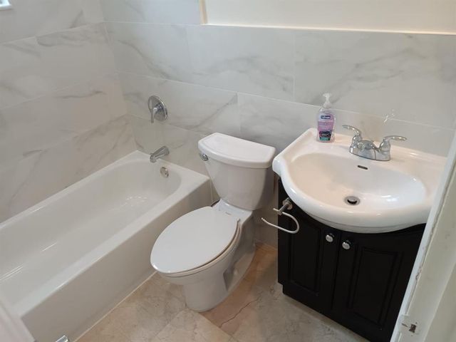 6300 SW 41ST Place, Davie, FL 33314