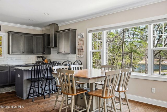 121 Longleaf Drive, West End, NC 27376