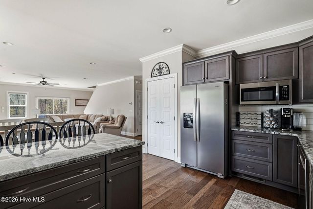 121 Longleaf Drive, West End, NC 27376