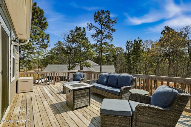 121 Longleaf Drive, West End, NC 27376