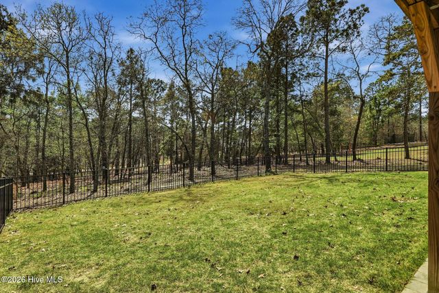 121 Longleaf Drive, West End, NC 27376