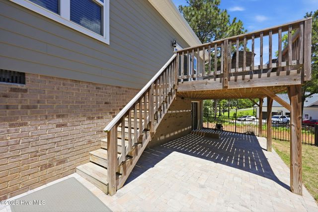 121 Longleaf Drive, West End, NC 27376