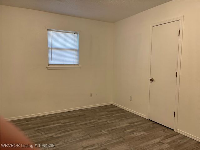 101 W Howard Street, Roland, OK 74954