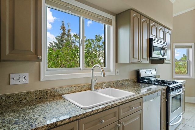 1028 Summer Ridge Road, Bozeman, MT 59715
