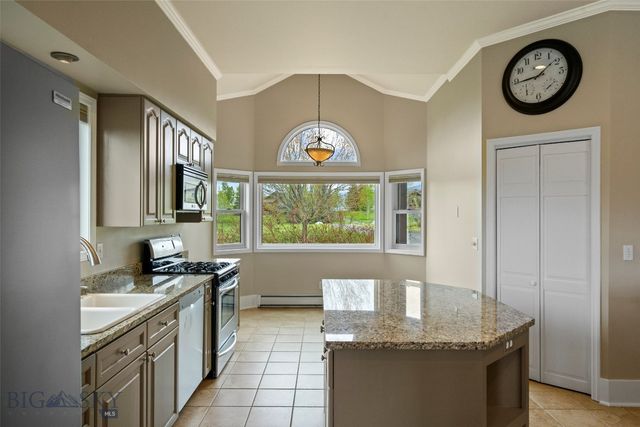 1028 Summer Ridge Road, Bozeman, MT 59715