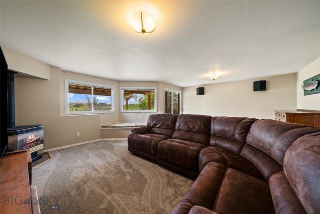 1028 Summer Ridge Road, Bozeman, MT 59715