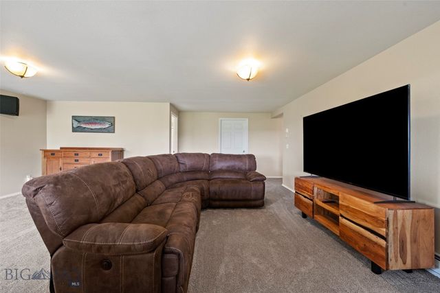 1028 Summer Ridge Road, Bozeman, MT 59715
