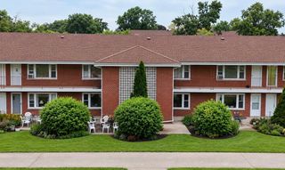 1105 Holiday Lane 14, Des Plaines, IL 60016