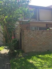 2715 Westgate Drive, Arlington, TX 76015