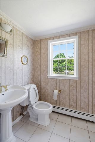 27 Charles Avenue, Uxbridge, MA 01569