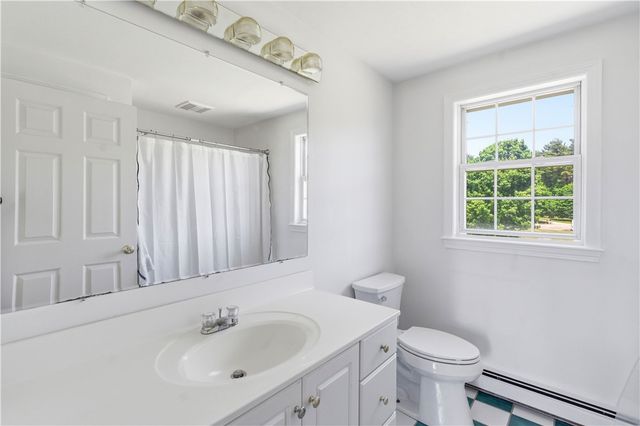 27 Charles Avenue, Uxbridge, MA 01569