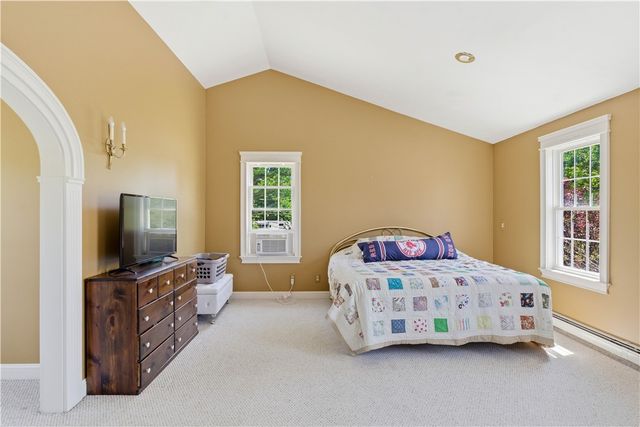 27 Charles Avenue, Uxbridge, MA 01569