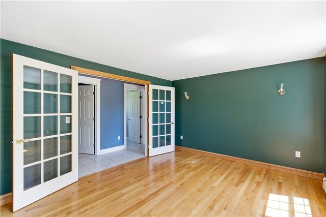 27 Charles Avenue, Uxbridge, MA 01569