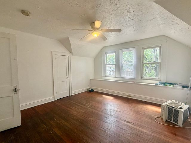1030 21st Street, Huntington, WV 25701