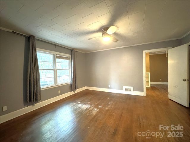 616 E Oakwood Avenue, Albemarle, NC 28001