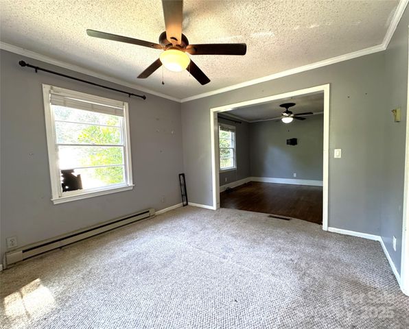 616 E Oakwood Avenue, Albemarle, NC 28001