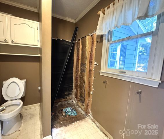616 E Oakwood Avenue, Albemarle, NC 28001