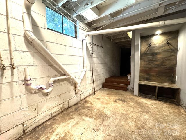 616 E Oakwood Avenue, Albemarle, NC 28001