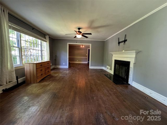 616 E Oakwood Avenue, Albemarle, NC 28001