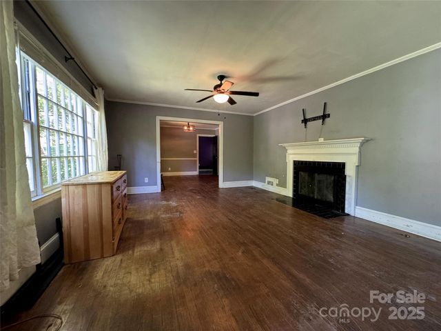 616 E Oakwood Avenue, Albemarle, NC 28001