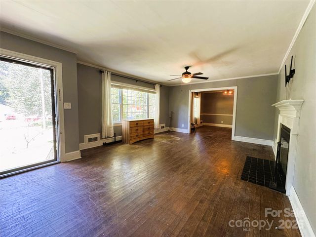 616 E Oakwood Avenue, Albemarle, NC 28001